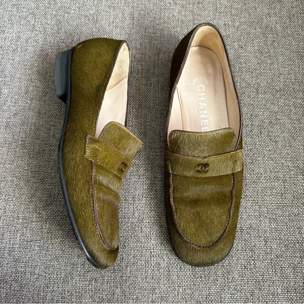 Vintage Chanel olive green pony hair loafers